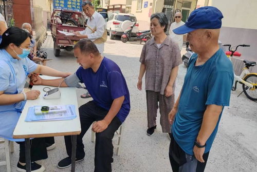 关爱老年健康，守护安全生活——历下二院历山东路社区卫生服务站开展老年人防跌倒健康教育咨询活动